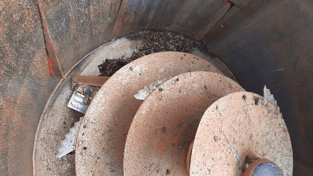 KUHN SPV14 - Krmný míchací vůz: obrázek 4 KUHN SPV14 - Krmný míchací vůz: obrázek 4