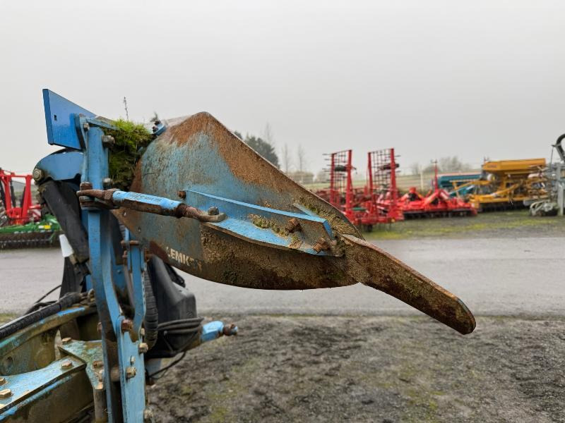 LEMKEN TANSANIT 7CORPS - Pluh: obrázek 3 LEMKEN TANSANIT 7CORPS - Pluh: obrázek 3