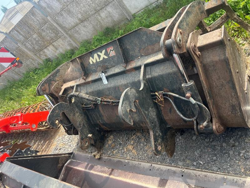 MAILLEUX BMSA245HT - Nakládací lžíce pro Traktor: obrázek 2 MAILLEUX BMSA245HT - Nakládací lžíce pro Traktor: obrázek 2