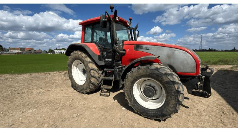 VALTRA T160 - Traktor: obrázek 4 VALTRA T160 - Traktor: obrázek 4