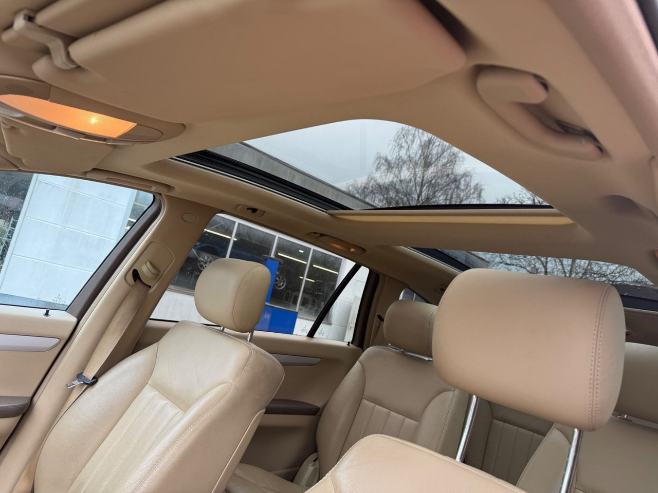 SUV Mercedes-Benz R: obrázek 7 SUV Mercedes-Benz R: obrázek 7