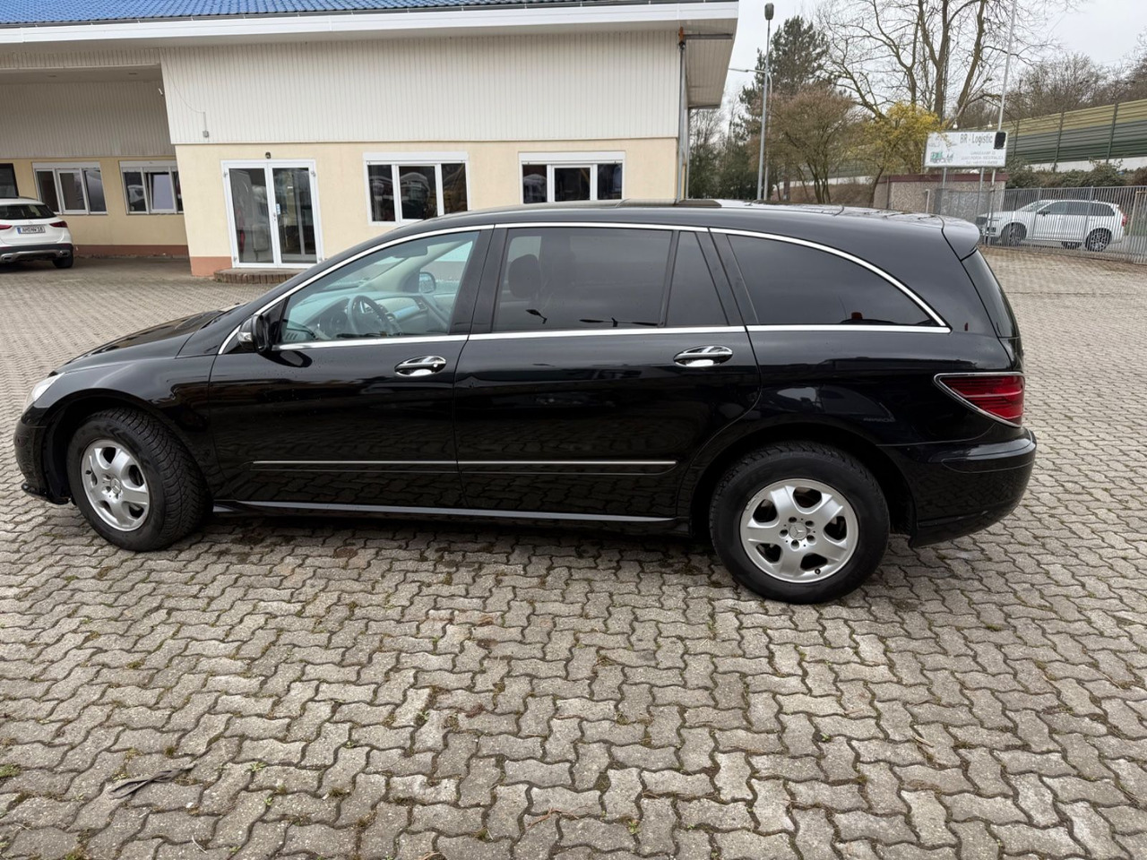 Mercedes-Benz R - SUV: obrázek 2 Mercedes-Benz R - SUV: obrázek 2