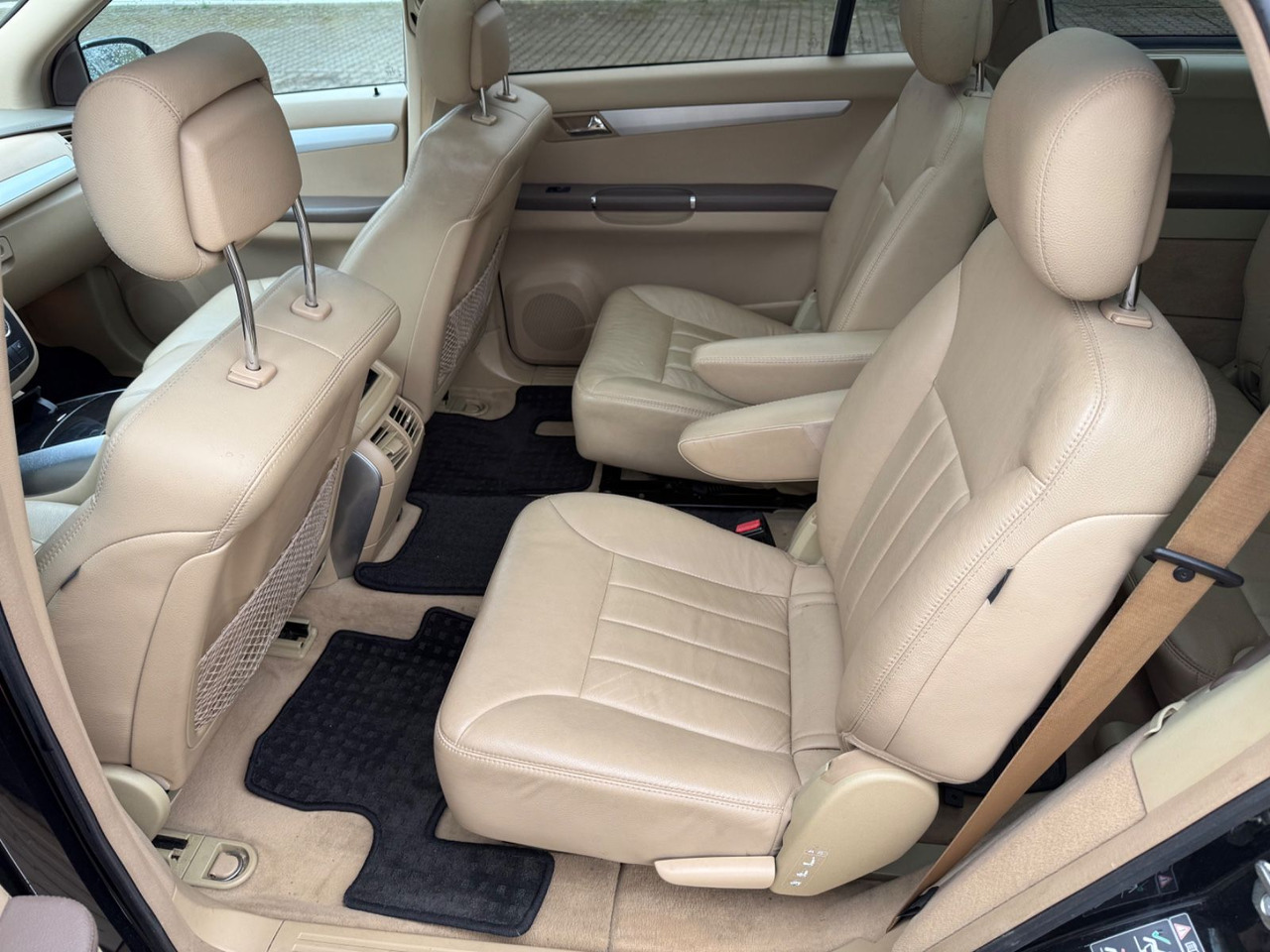 SUV Mercedes-Benz R: obrázek 10 SUV Mercedes-Benz R: obrázek 10