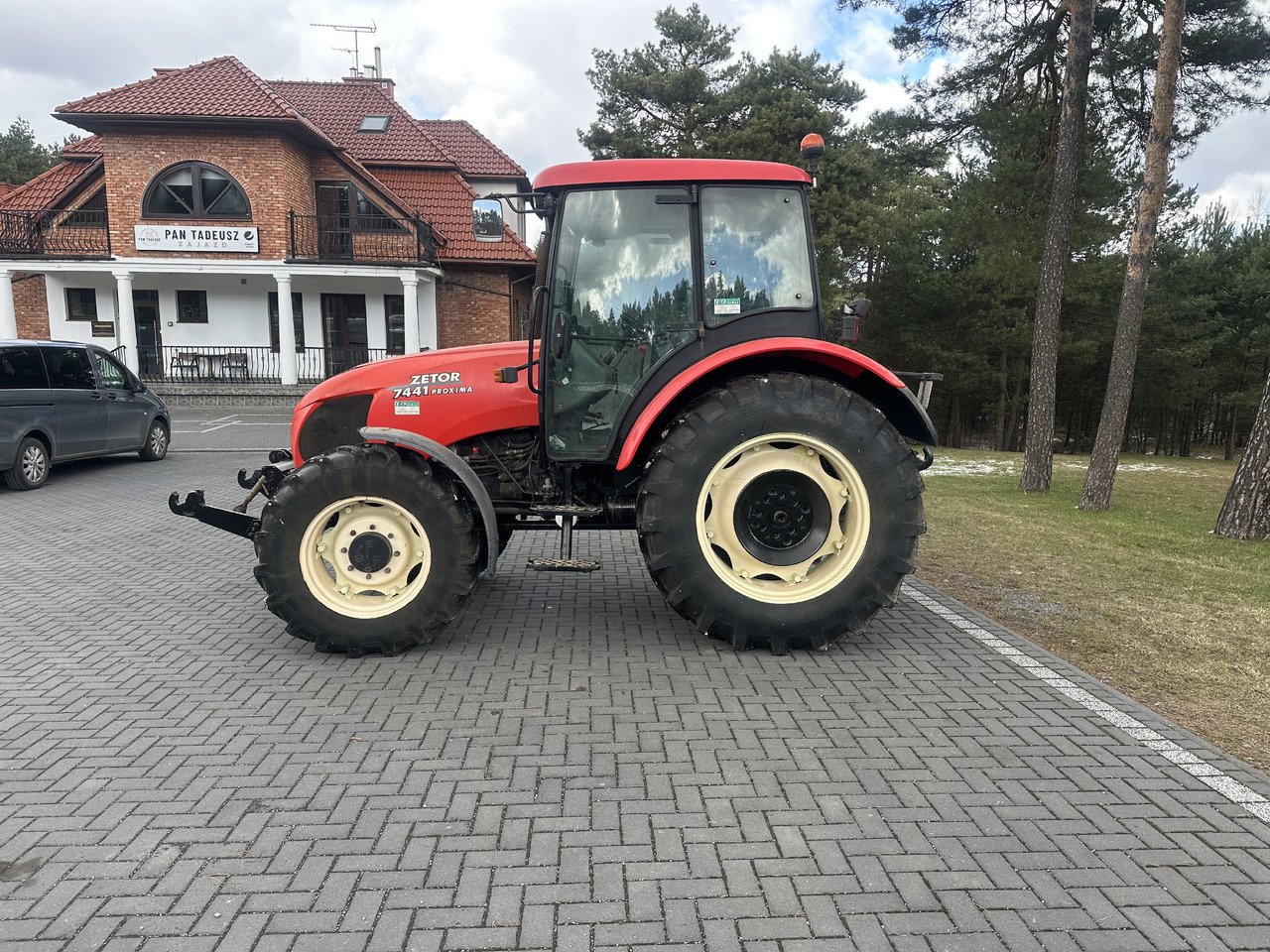 ZETOR PROXIMA 7441 - Traktor: obrázek 2 ZETOR PROXIMA 7441 - Traktor: obrázek 2