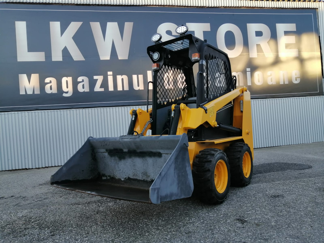 Bobcat Front Loader Ram Italia FM 120 – Hammer Installation - Smykový nakladač: obrázek 1 Bobcat Front Loader Ram Italia FM 120 – Hammer Installation - Smykový nakladač: obrázek 1