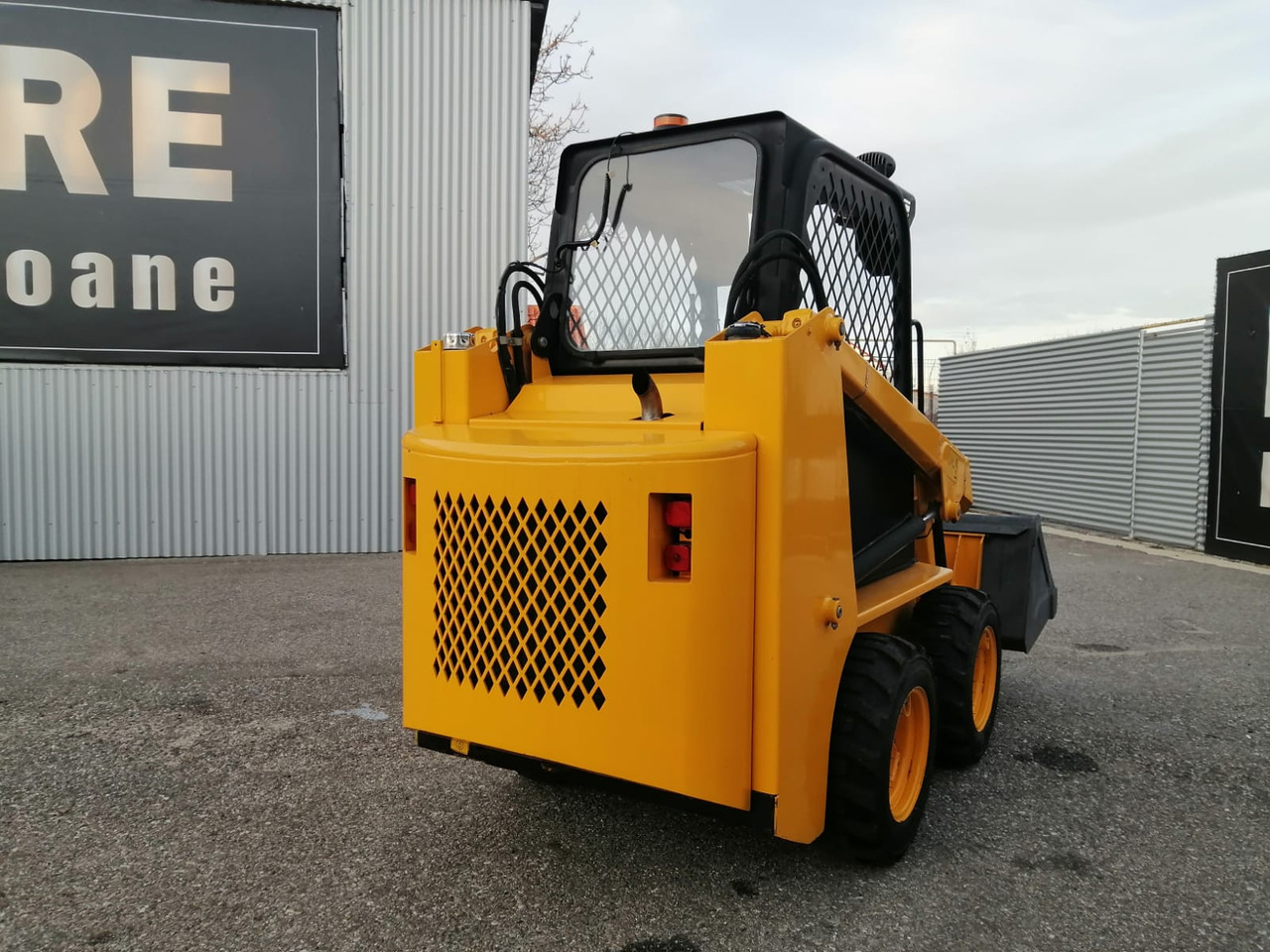 Bobcat Front Loader Ram Italia FM 120 – Hammer Installation - Smykový nakladač: obrázek 3 Bobcat Front Loader Ram Italia FM 120 – Hammer Installation - Smykový nakladač: obrázek 3