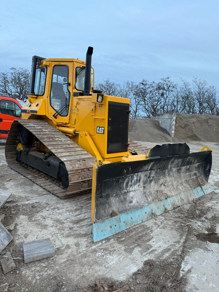 CATERPILLAR D4H BULLDOZER - Buldozer: obrázek 1 CATERPILLAR D4H BULLDOZER - Buldozer: obrázek 1