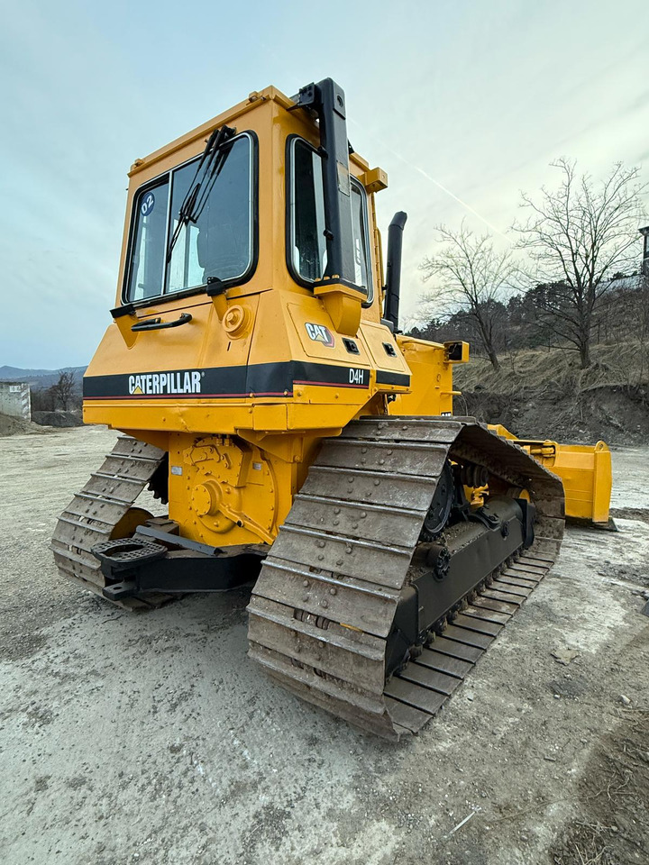 CATERPILLAR D4H BULLDOZER - Buldozer: obrázek 3 CATERPILLAR D4H BULLDOZER - Buldozer: obrázek 3