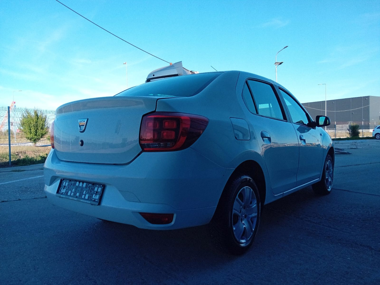 Dacia Logan 1.5 dCi, TOP ! - Sedan: obrázek 3 Dacia Logan 1.5 dCi, TOP ! - Sedan: obrázek 3