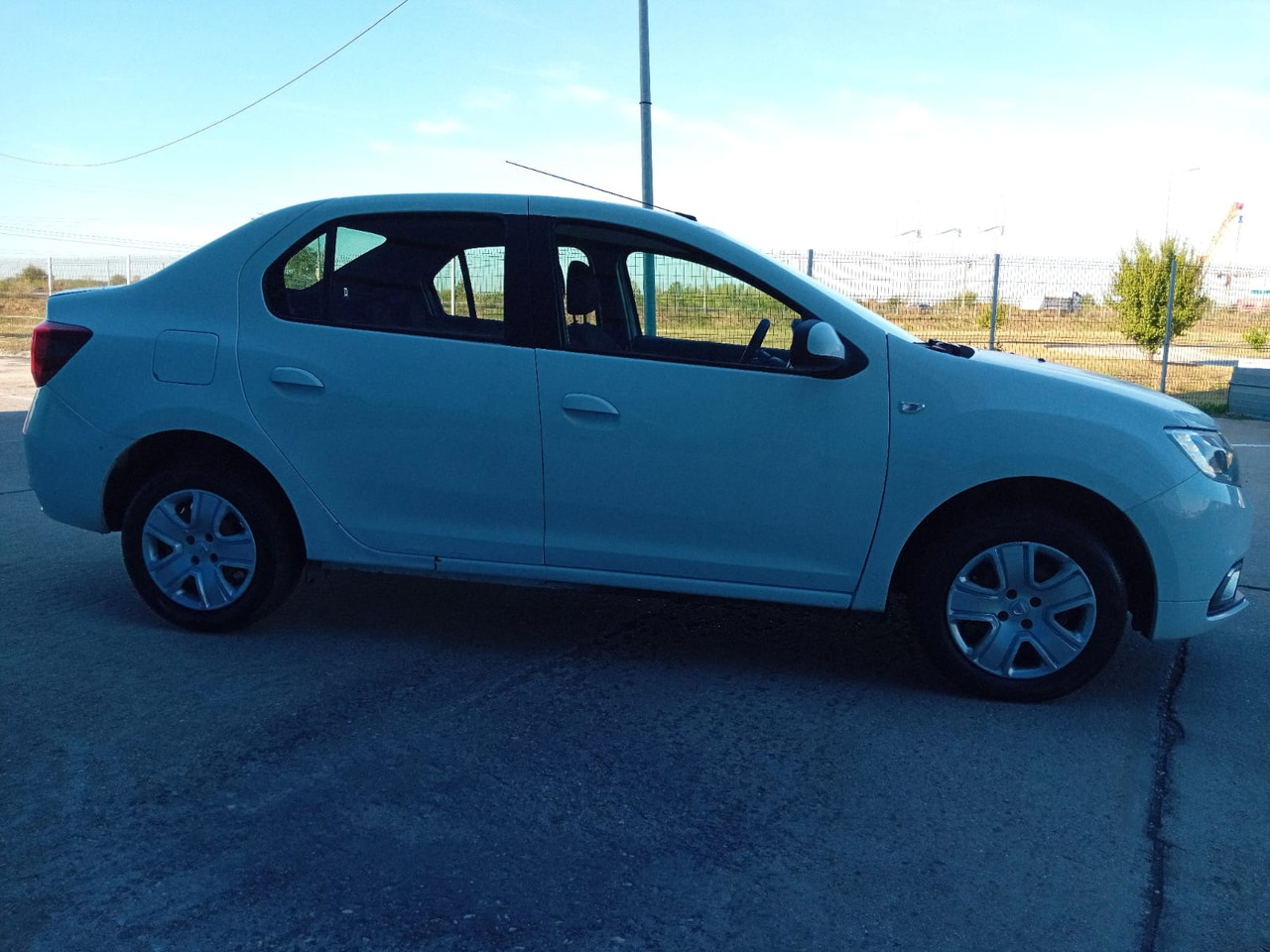 Dacia Logan 1.5 dCi, TOP ! - Sedan: obrázek 4 Dacia Logan 1.5 dCi, TOP ! - Sedan: obrázek 4