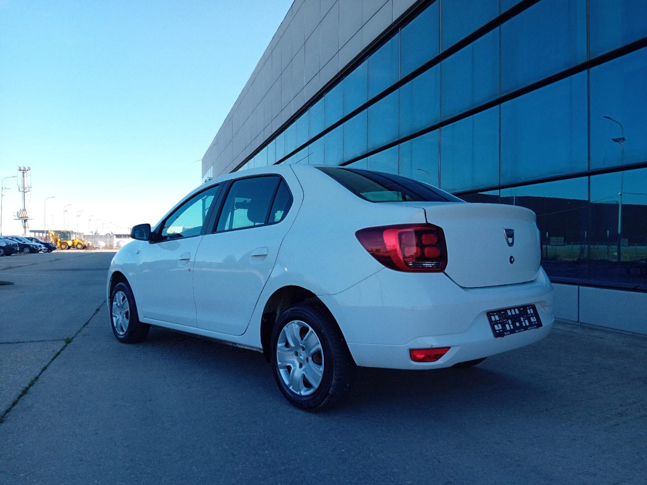 Dacia Logan 1.5 dCi, TOP ! - Sedan: obrázek 2 Dacia Logan 1.5 dCi, TOP ! - Sedan: obrázek 2