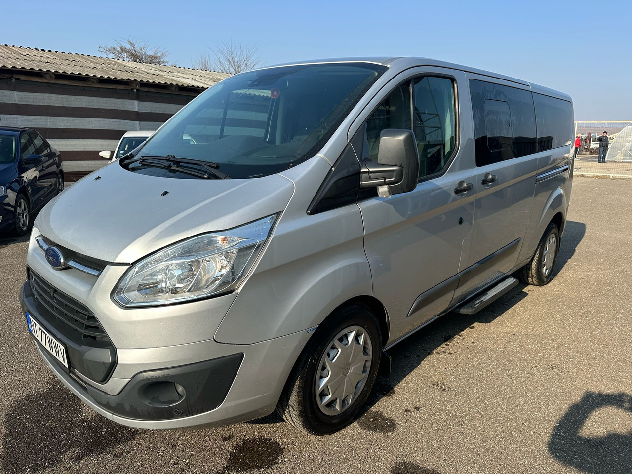 FORD TRANSIT CUSTOMS - Mikrobus: obrázek 3 FORD TRANSIT CUSTOMS - Mikrobus: obrázek 3