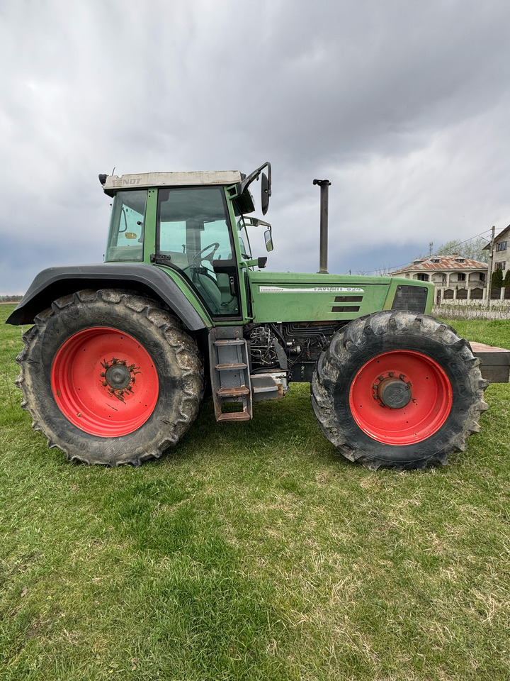 Fendt 824 Tractor - Traktor: obrázek 5 Fendt 824 Tractor - Traktor: obrázek 5