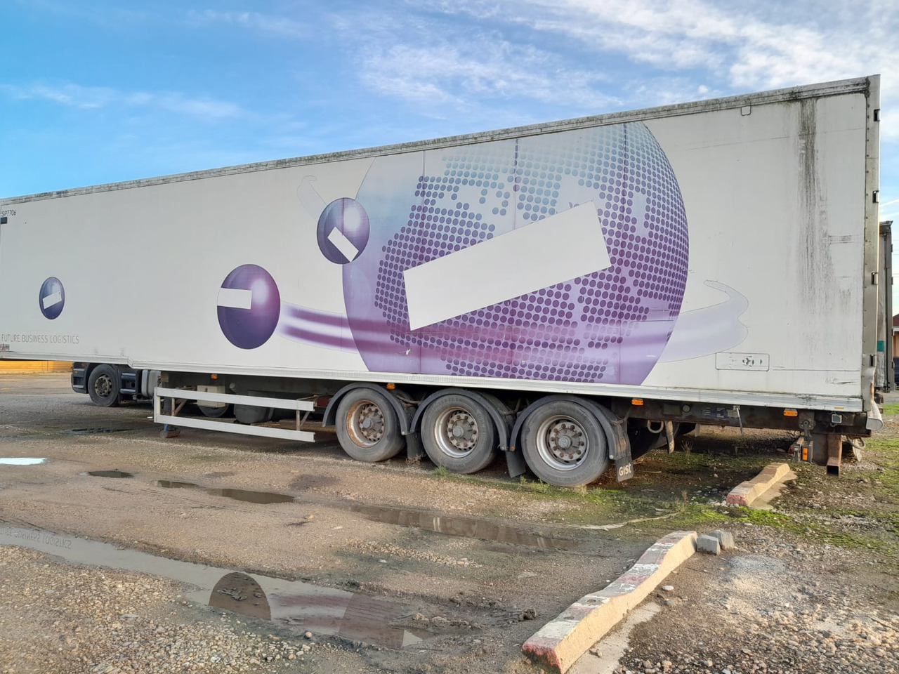 GRAY & ADAMS REFRIGERATED SEMI-TRAILER - Chladírenský návěs: obrázek 2 GRAY & ADAMS REFRIGERATED SEMI-TRAILER - Chladírenský návěs: obrázek 2