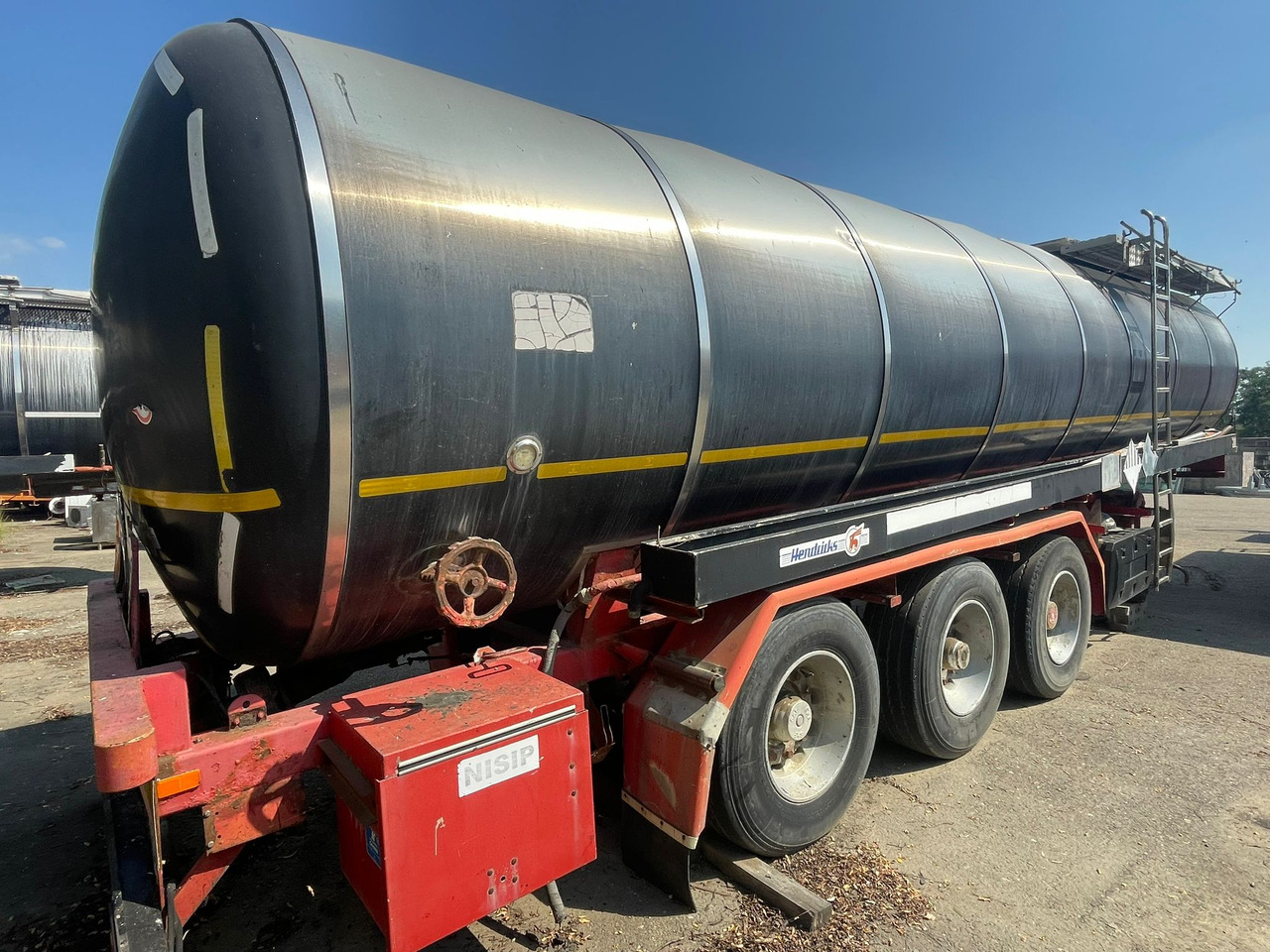 HENDRICK BITUMEN SEMI-TRAILER - Cisternový návěs: obrázek 1 HENDRICK BITUMEN SEMI-TRAILER - Cisternový návěs: obrázek 1