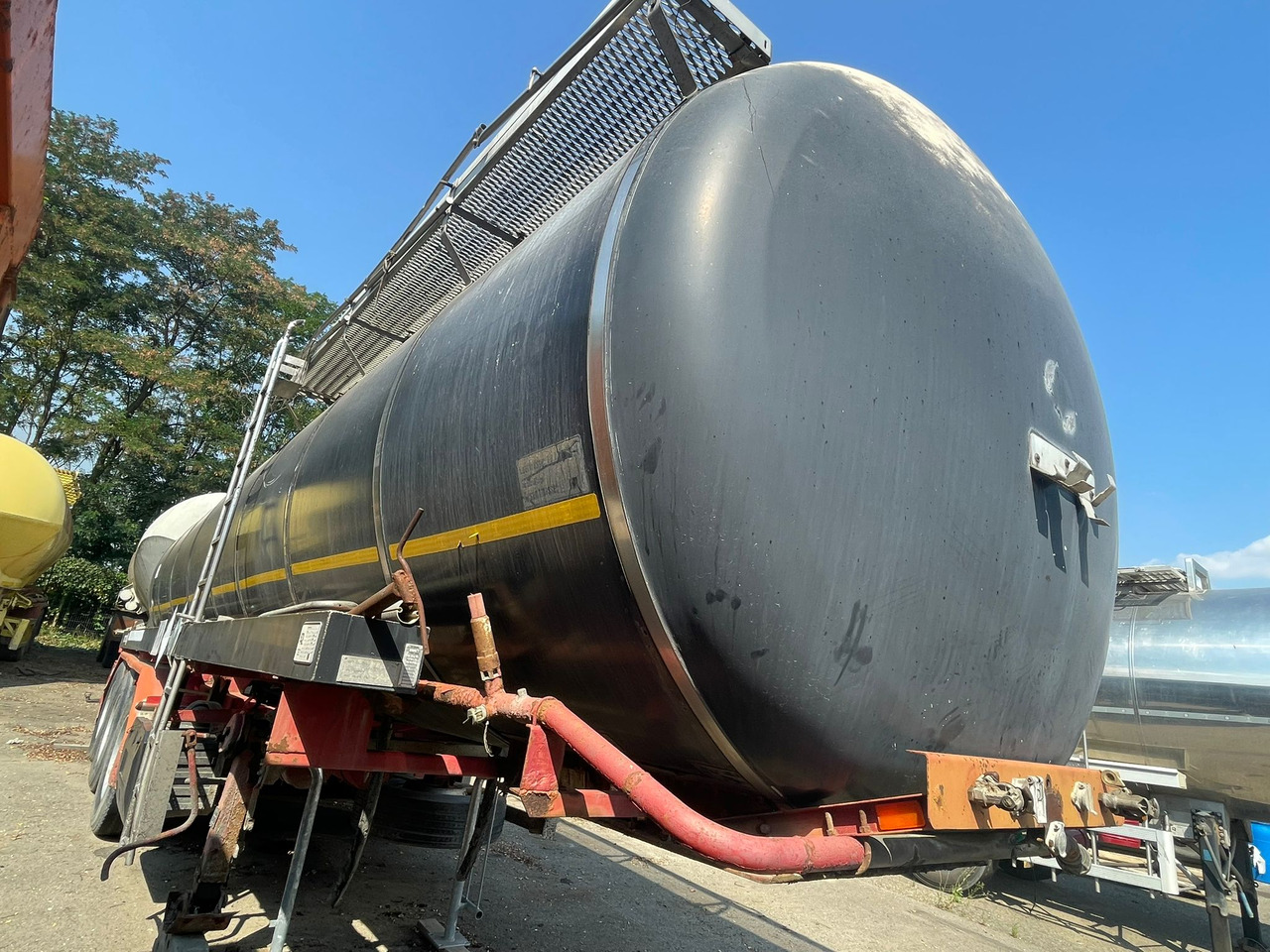 HENDRICK BITUMEN SEMI-TRAILER - Cisternový návěs: obrázek 3 HENDRICK BITUMEN SEMI-TRAILER - Cisternový návěs: obrázek 3