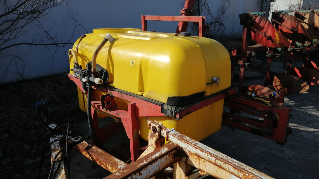 Herbicide Worn /Sprayer 800 l 12m - Nesený postřikovač: obrázek 1 Herbicide Worn /Sprayer 800 l 12m - Nesený postřikovač: obrázek 1