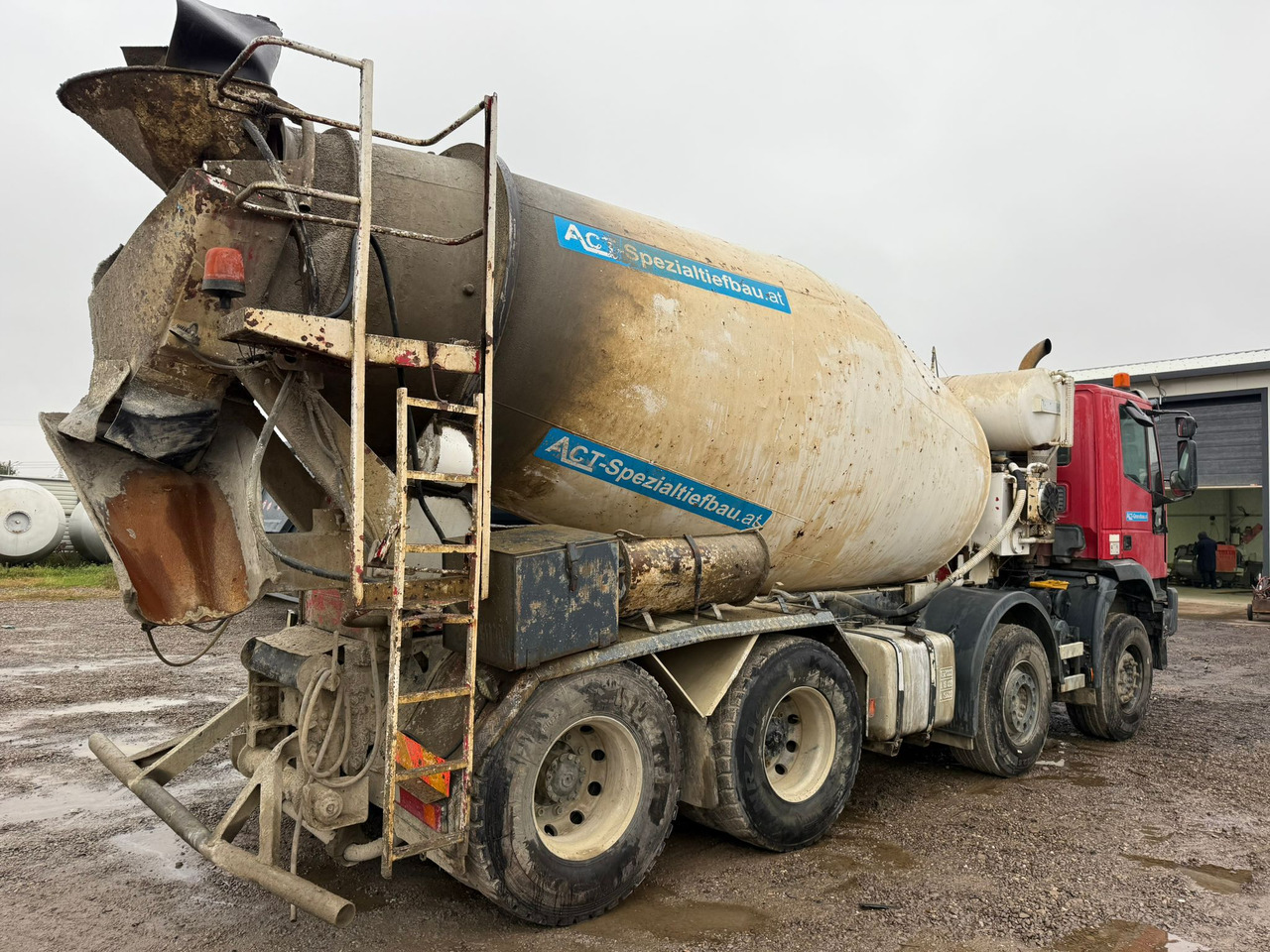 IVECO EUROTRAKKER CONCRETE MIXER - Autodomíchávač: obrázek 3 IVECO EUROTRAKKER CONCRETE MIXER - Autodomíchávač: obrázek 3