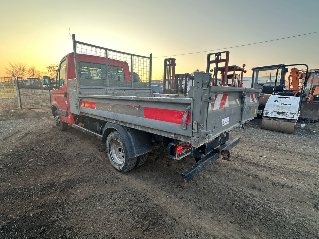 Iveco Daily Van - Dodávka sklápěč: obrázek 3 Iveco Daily Van - Dodávka sklápěč: obrázek 3