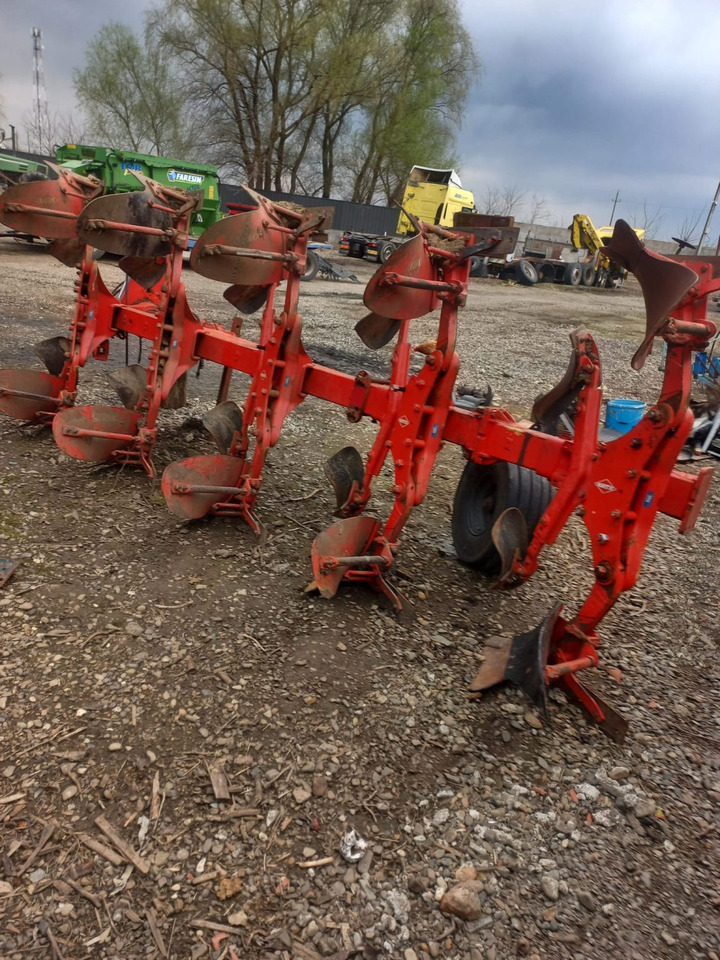 KUHN MM 151.5E.T Plow - Pluh: obrázek 4 KUHN MM 151.5E.T Plow - Pluh: obrázek 4