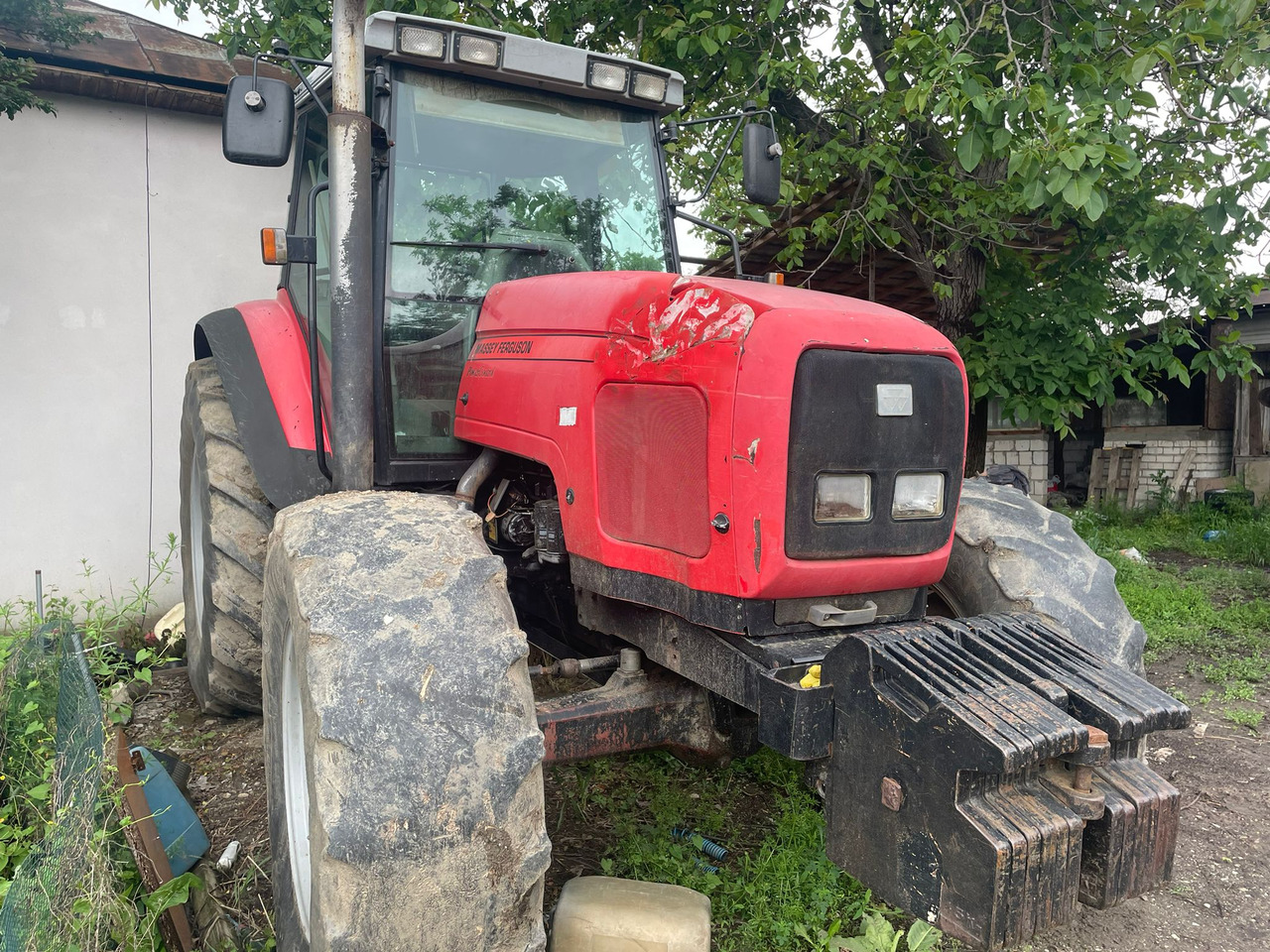 Massey Ferguson 8220 Tractor - Traktor: obrázek 4 Massey Ferguson 8220 Tractor - Traktor: obrázek 4