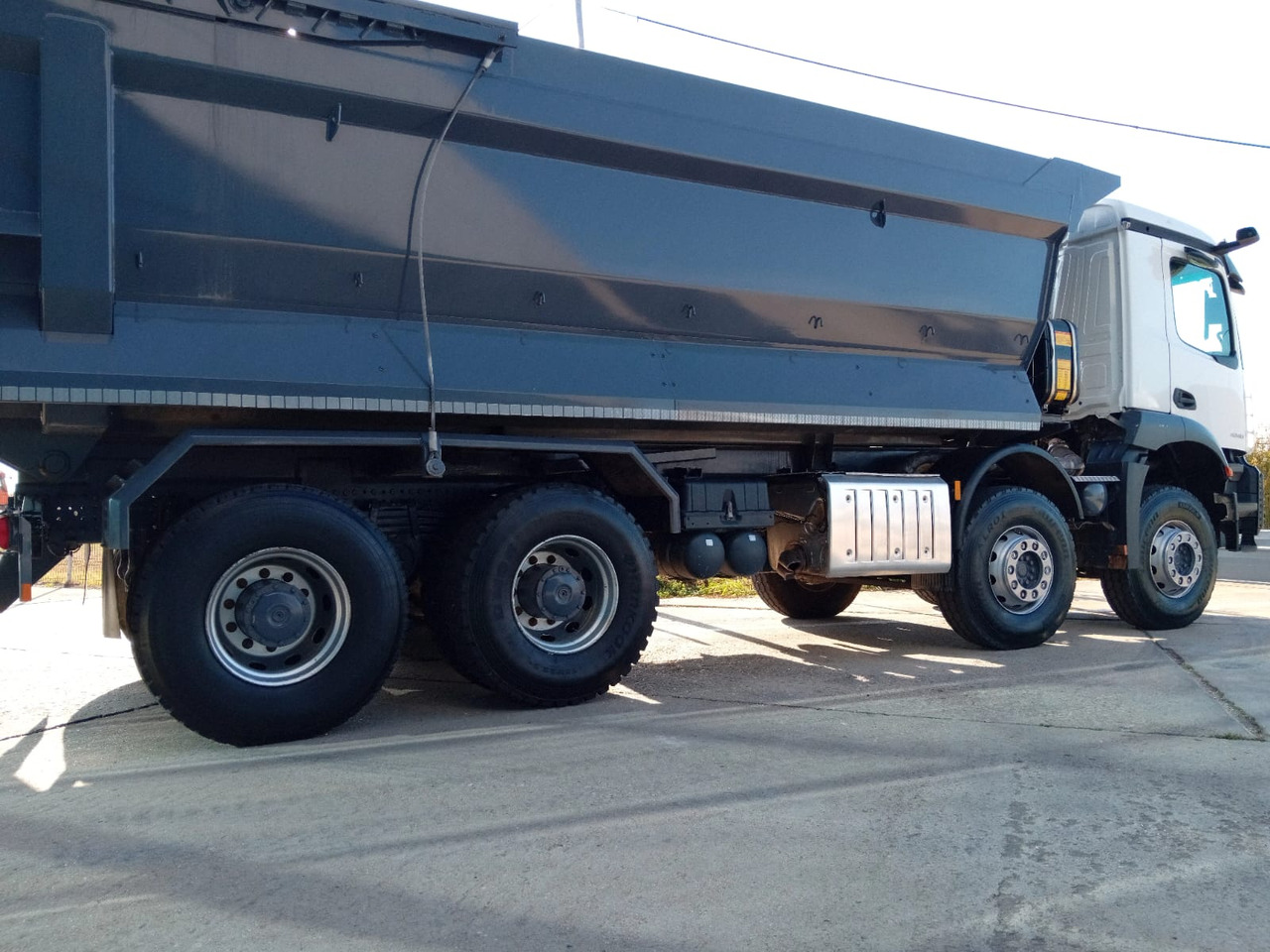 Mercedes-Benz Arocs 42.40 8×4 Basculanta/Tipper/Kipper Heavy Duty, TOP !!! - Sklápěč: obrázek 4 Mercedes-Benz Arocs 42.40 8×4 Basculanta/Tipper/Kipper Heavy Duty, TOP !!! - Sklápěč: obrázek 4