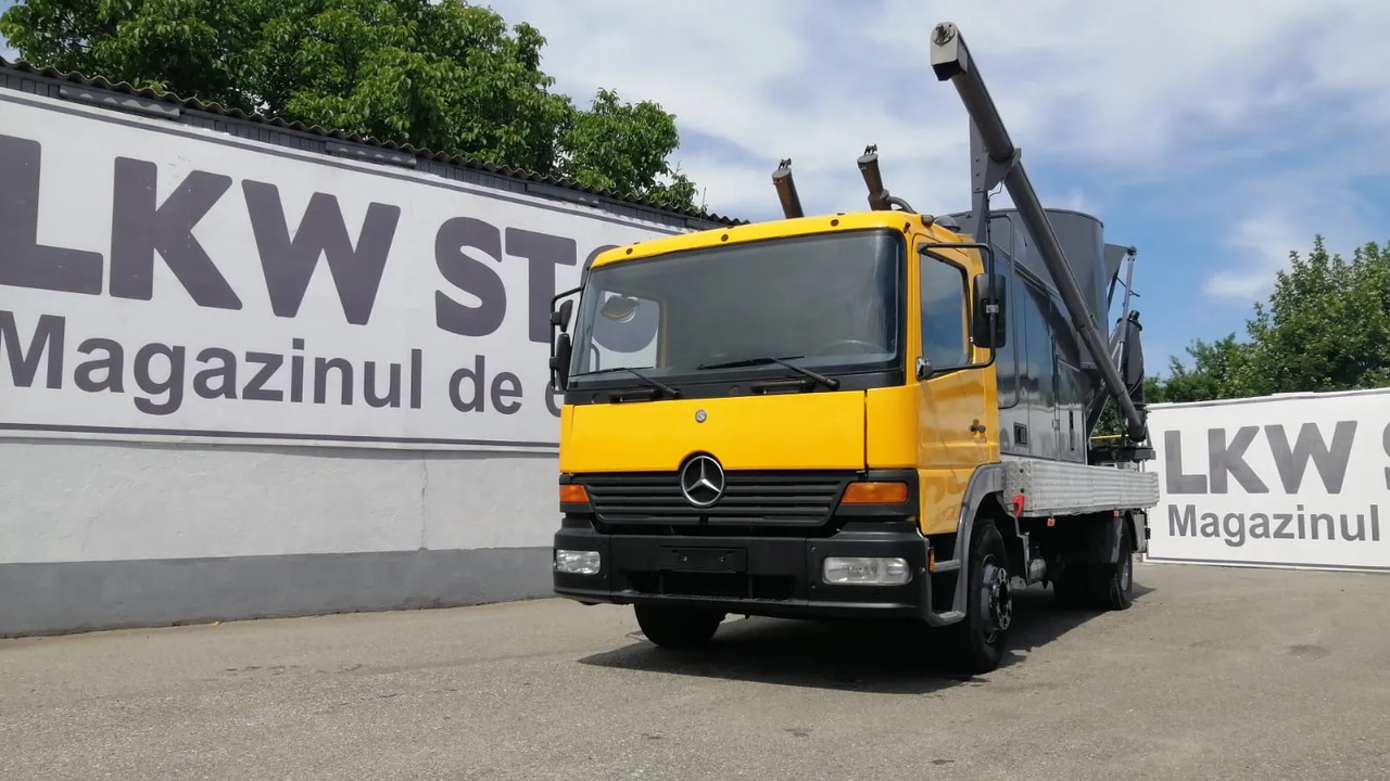 Mercedes-Benz Atego & Gmelin Animal Feed Mill and Mixer/FNC - Zařízení pro chov skotu: obrázek 1 Mercedes-Benz Atego & Gmelin Animal Feed Mill and Mixer/FNC - Zařízení pro chov skotu: obrázek 1