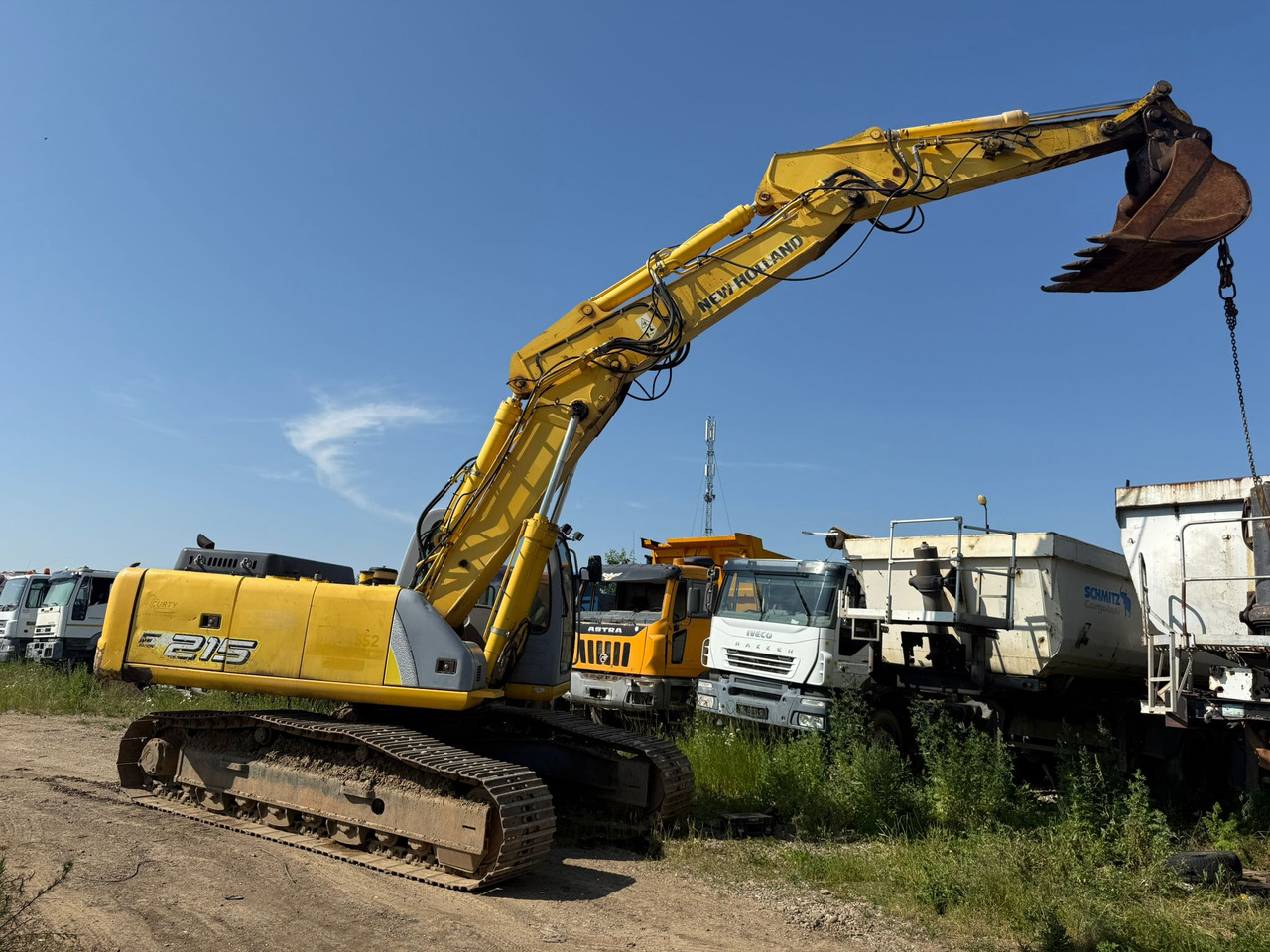 NEW HOLLAND E 215 EXCAVATOR - Pásové rýpadlo: obrázek 1 NEW HOLLAND E 215 EXCAVATOR - Pásové rýpadlo: obrázek 1