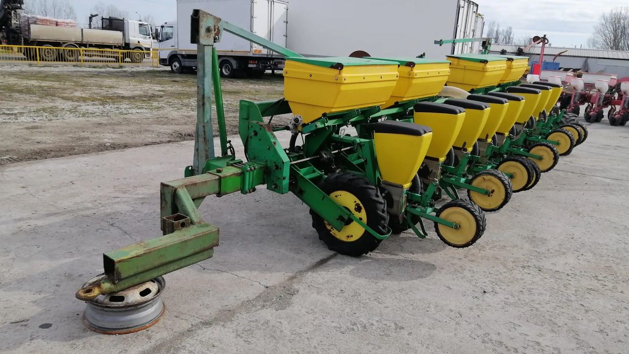 SFOGGIA GAMA PLUS 12/9m/12 Rows Seeding Machine - Přesný secí stroj: obrázek 4 SFOGGIA GAMA PLUS 12/9m/12 Rows Seeding Machine - Přesný secí stroj: obrázek 4