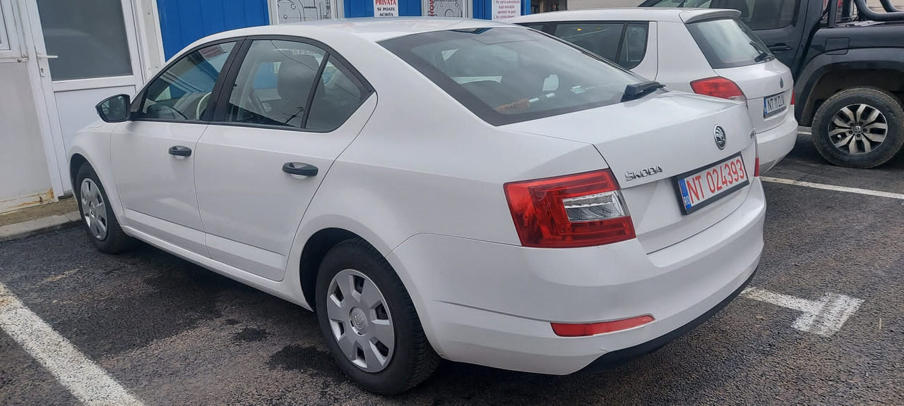 SKODA OCTAVIA - Osobní auto: obrázek 3 SKODA OCTAVIA - Osobní auto: obrázek 3