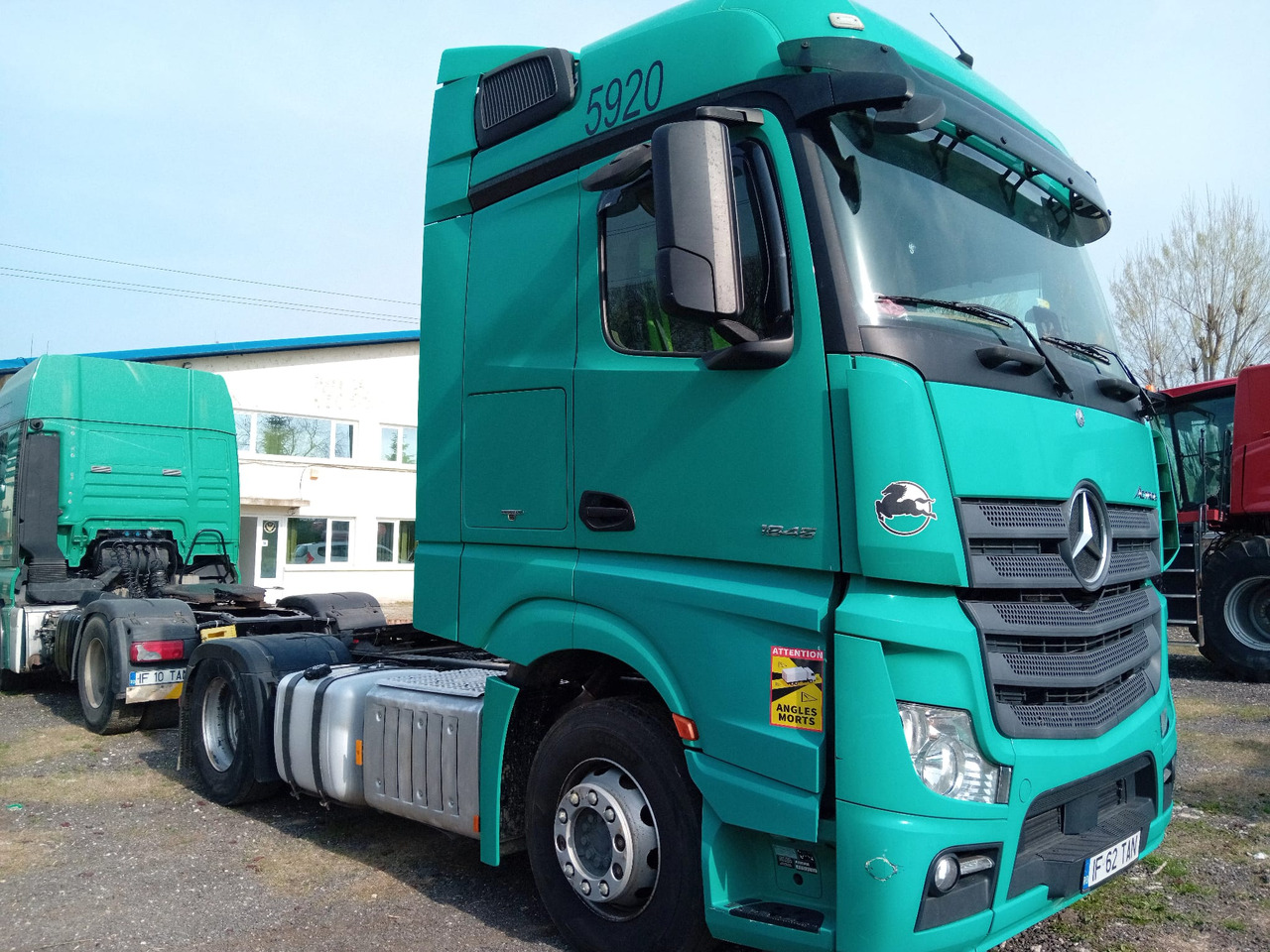 Mercedes-Benz Actros 18.45 - Tahač: obrázek 4 Mercedes-Benz Actros 18.45 - Tahač: obrázek 4