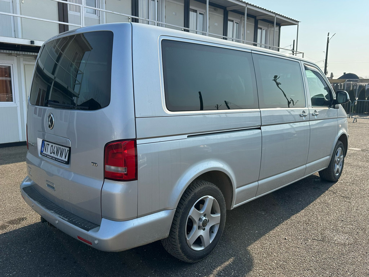 VOLKSWAGEN MULTIVAN - Mikrobus: obrázek 3 VOLKSWAGEN MULTIVAN - Mikrobus: obrázek 3