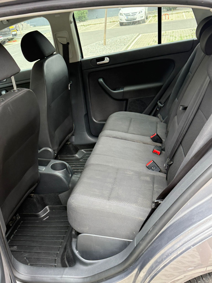 Volkswagen Golf Plus 1.6 TDI - Osobní auto: obrázek 4 Volkswagen Golf Plus 1.6 TDI - Osobní auto: obrázek 4