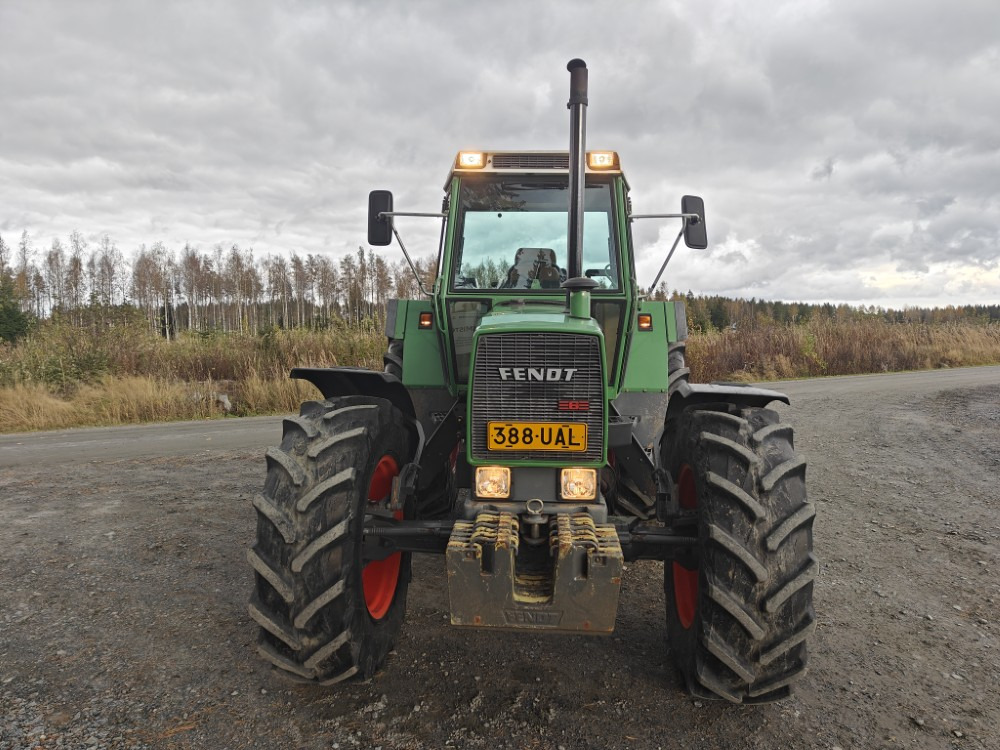FENDT Farmer 312LSA Turbomatik - Traktor: obrázek 5 FENDT Farmer 312LSA Turbomatik - Traktor: obrázek 5