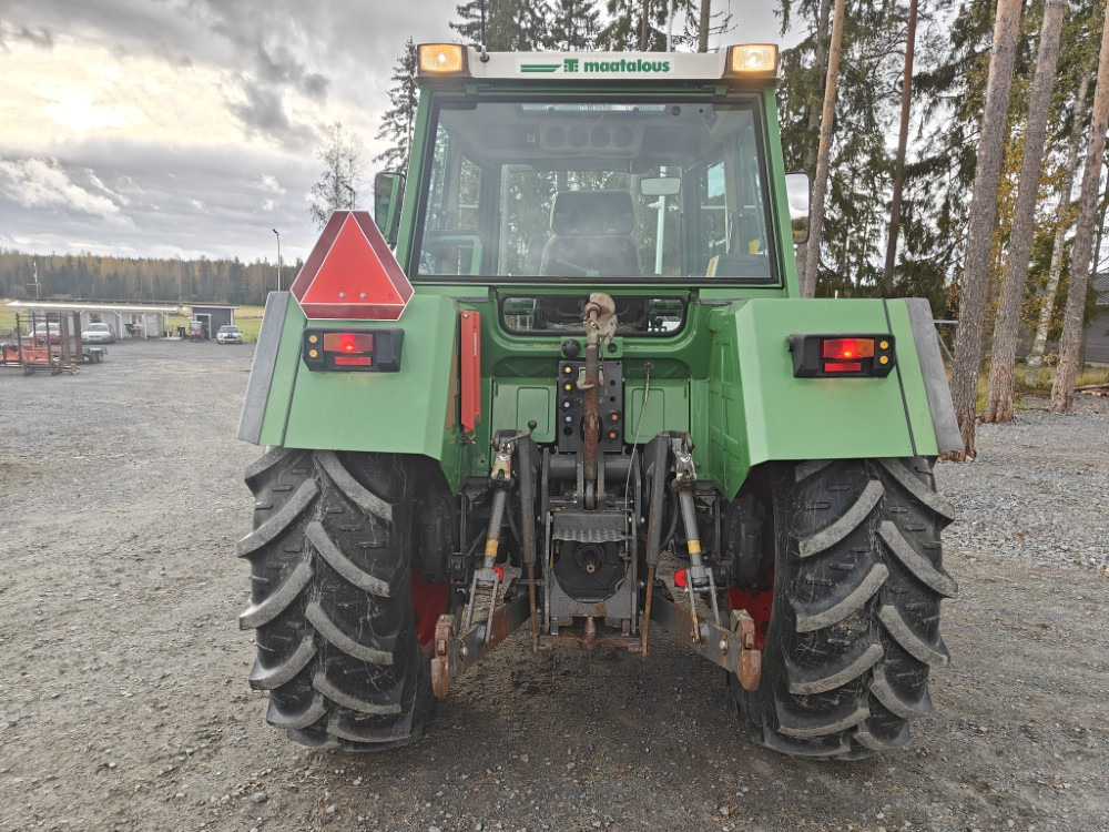 FENDT Farmer 312LSA Turbomatik - Traktor: obrázek 3 FENDT Farmer 312LSA Turbomatik - Traktor: obrázek 3