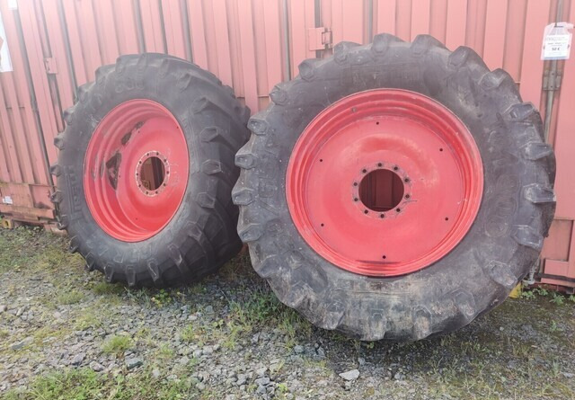 Fendt Takarenkaat 650/65R42 vanteineen - Pneumatiky pro Traktor: obrázek 2 Fendt Takarenkaat 650/65R42 vanteineen - Pneumatiky pro Traktor: obrázek 2