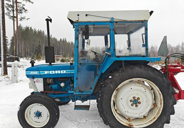 Ford 4110 traktori - Katso video! - Traktor: obrázek 2 Ford 4110 traktori - Katso video! - Traktor: obrázek 2