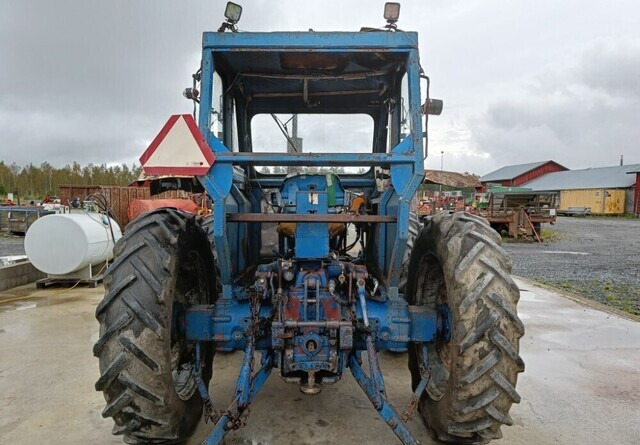 Ford County 754 Super 4 - VIDEO - Traktor: obrázek 4 Ford County 754 Super 4 - VIDEO - Traktor: obrázek 4