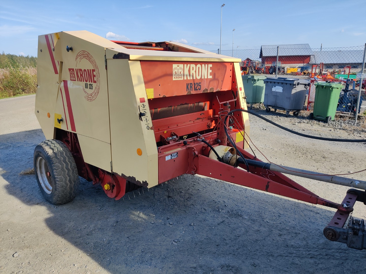 KRONE KR 125 - Lis na válcové balíky: obrázek 1 KRONE KR 125 - Lis na válcové balíky: obrázek 1