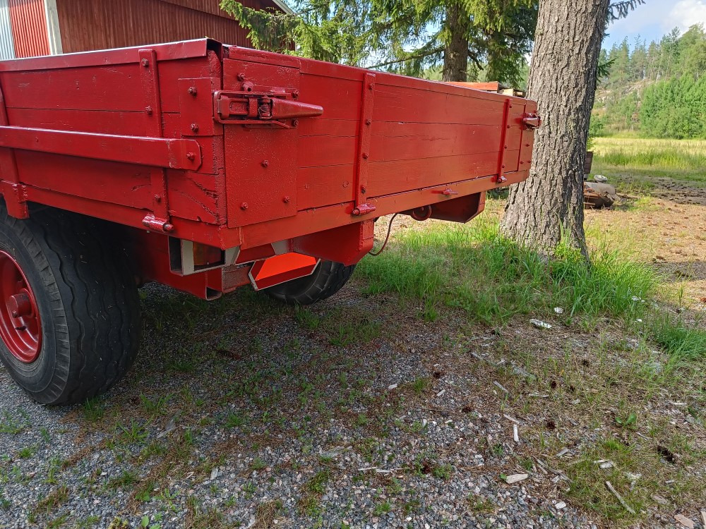 Kipa kippikärry 1-akselinen, kantavuus 7000kg, siisti kärry - Zemědělský sklápěcí přívěs: obrázek 5 Kipa kippikärry 1-akselinen, kantavuus 7000kg, siisti kärry - Zemědělský sklápěcí přívěs: obrázek 5