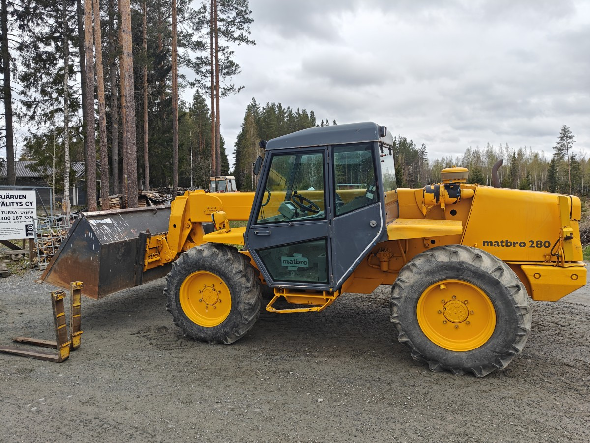 MATBRO 280 - Teleskopický manipulátor: obrázek 4 MATBRO 280 - Teleskopický manipulátor: obrázek 4