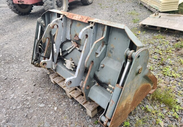 Monitoimikauha kynsillä 173cm CAT-kurottajan sovitteella - Nakládací lžíce: obrázek 2 Monitoimikauha kynsillä 173cm CAT-kurottajan sovitteella - Nakládací lžíce: obrázek 2