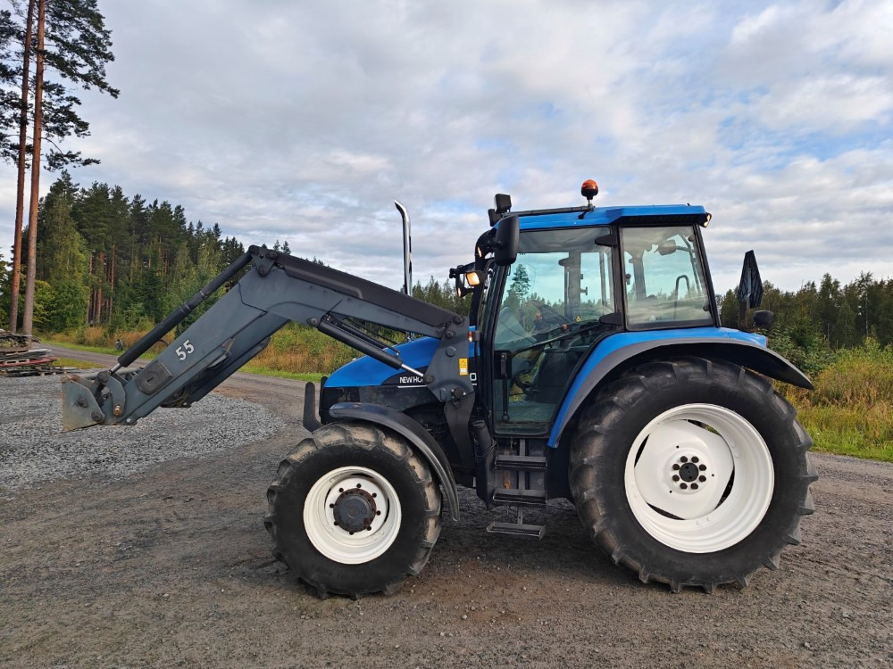 New Holland TS100, ES vaihteisto, ilmastointi, etukuormaaja Ålö Q55, katso video! - Traktor: obrázek 2 New Holland TS100, ES vaihteisto, ilmastointi, etukuormaaja Ålö Q55, katso video! - Traktor: obrázek 2