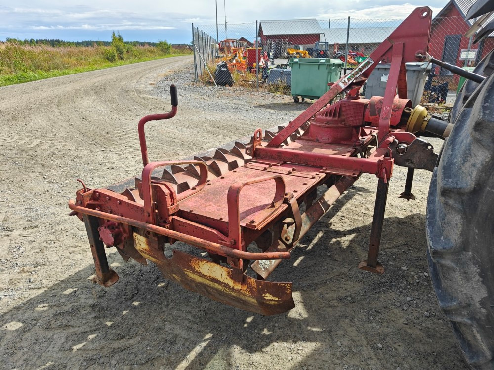 Tempo 300cm vaakatasojyrsin haineväpakkerilla, katso video! - Rotační brány: obrázek 3 Tempo 300cm vaakatasojyrsin haineväpakkerilla, katso video! - Rotační brány: obrázek 3