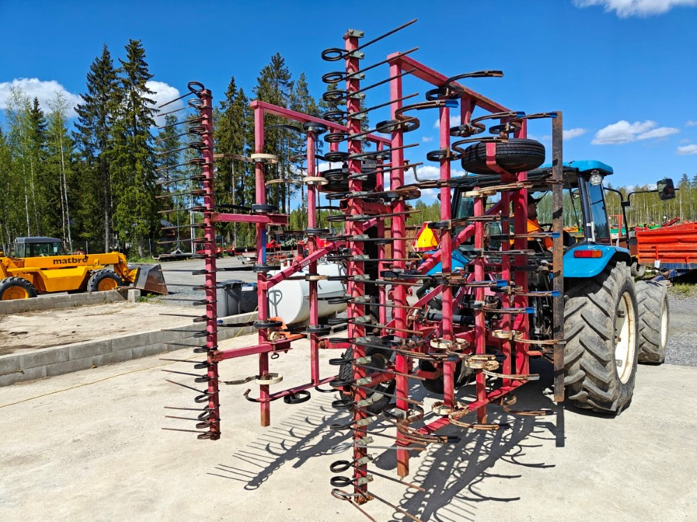 VM 450 cm, hydraulisesti taittuva, etulana ja jälkihara, katso video! - Prutová brána: obrázek 3 VM 450 cm, hydraulisesti taittuva, etulana ja jälkihara, katso video! - Prutová brána: obrázek 3