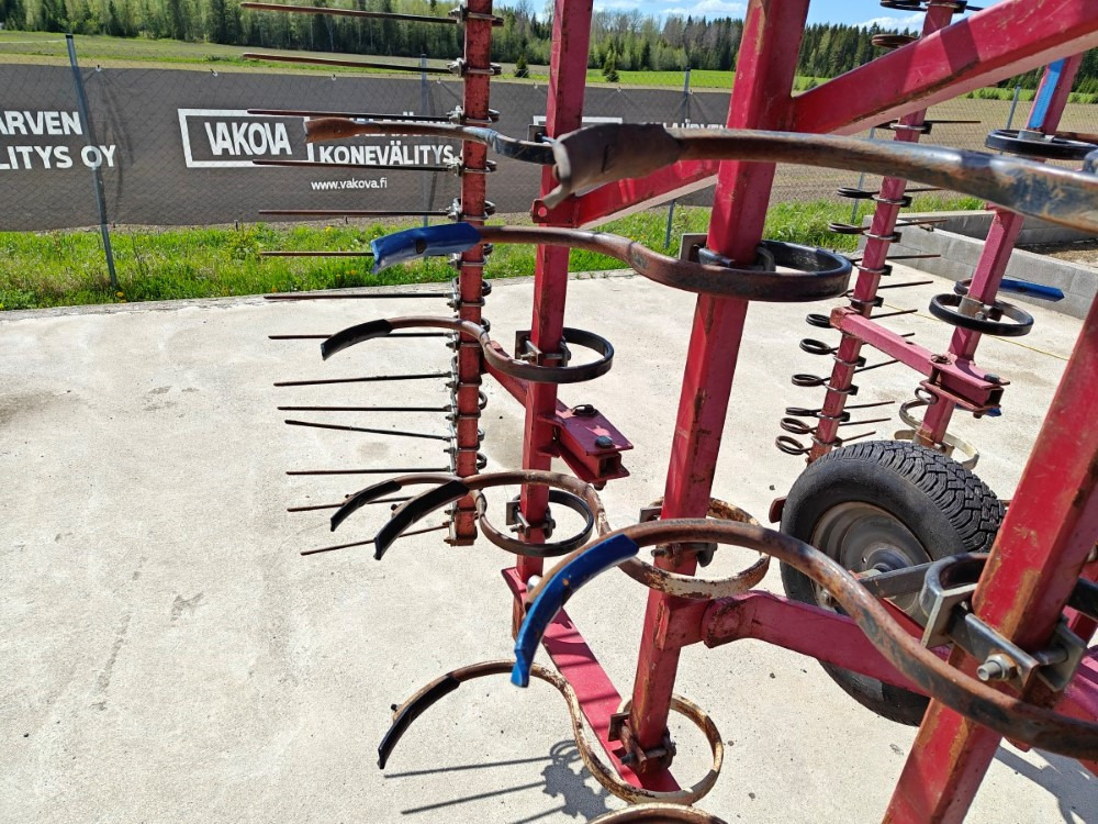 VM 450 cm, hydraulisesti taittuva, etulana ja jälkihara, katso video! - Prutová brána: obrázek 5 VM 450 cm, hydraulisesti taittuva, etulana ja jälkihara, katso video! - Prutová brána: obrázek 5