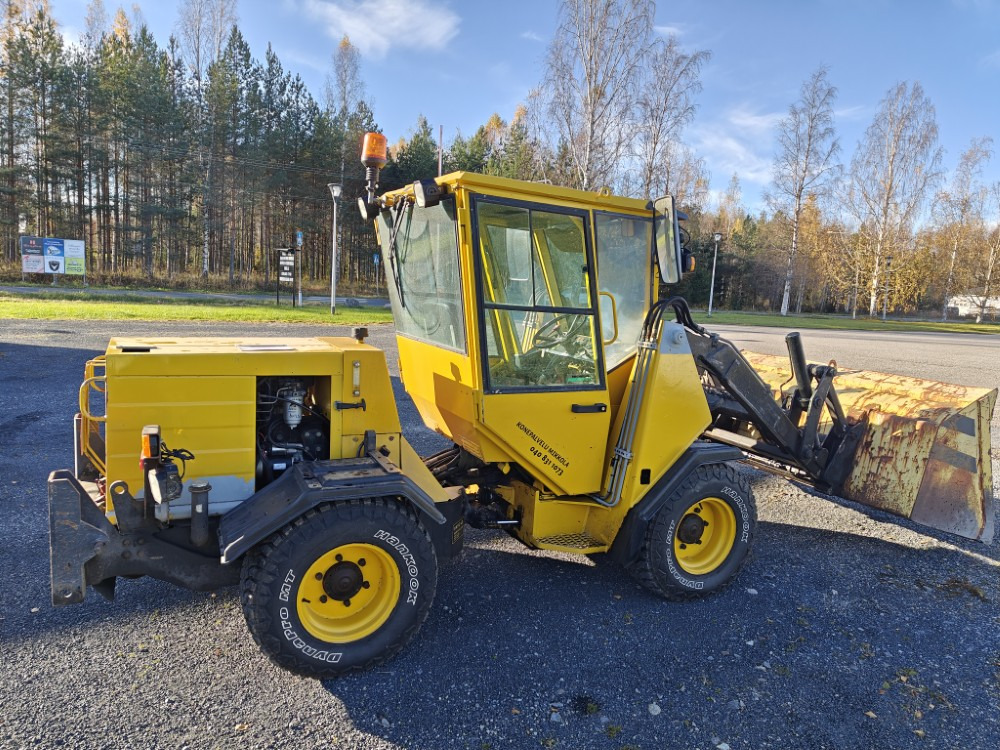 Wille 445 - Komunální traktor: obrázek 4 Wille 445 - Komunální traktor: obrázek 4