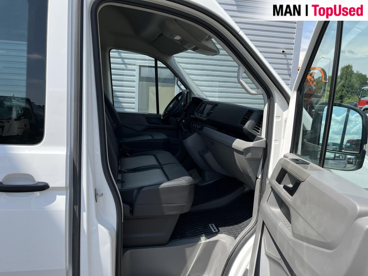MAN TGE 3.140 4X2F SB kombi - Furgon: obrázek 2 MAN TGE 3.140 4X2F SB kombi - Furgon: obrázek 2