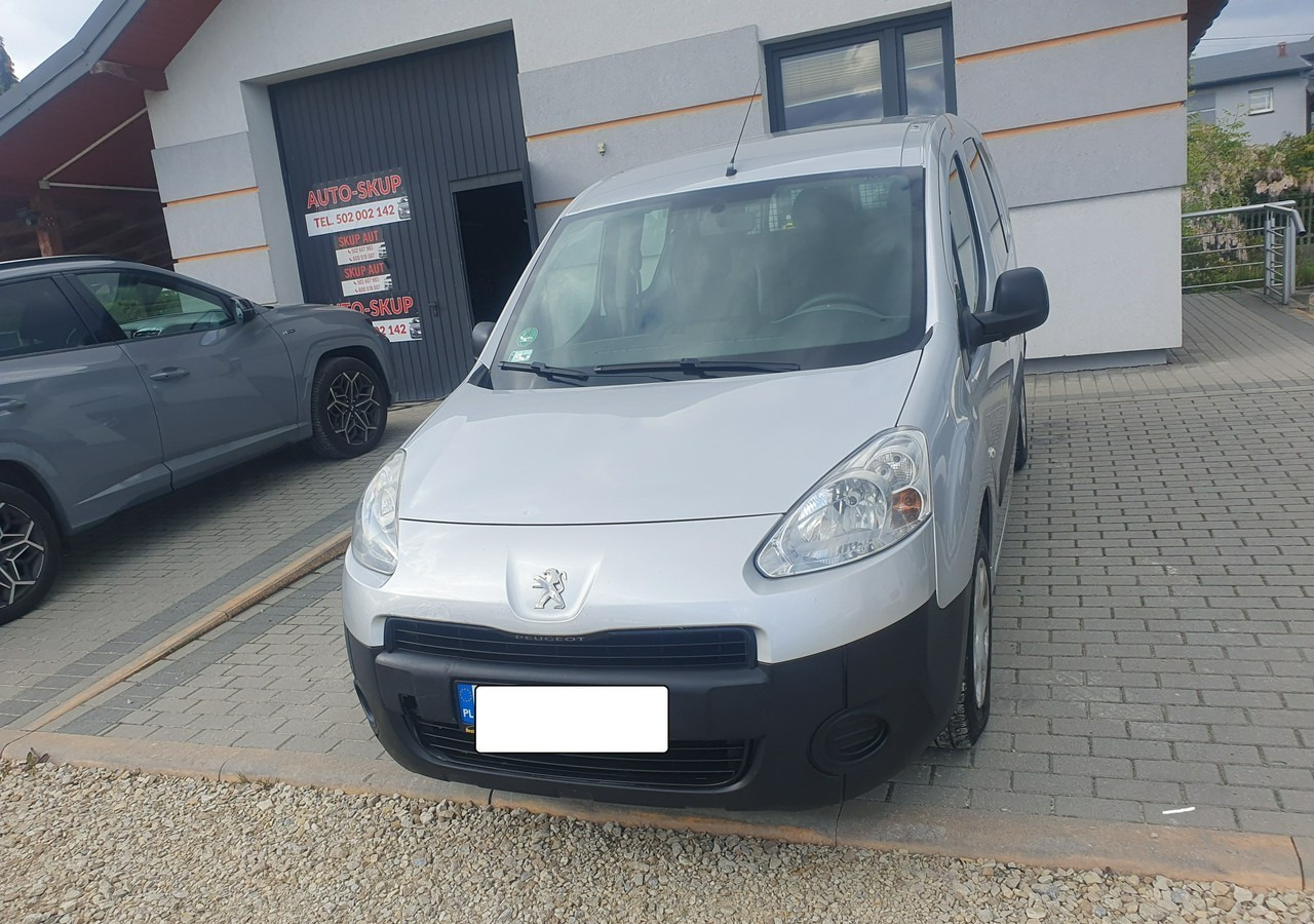 Citroen Berlingo II 5 lub 2 osobowy *long * zabudowa gruau* - Osobní auto: obrázek 3 Citroen Berlingo II 5 lub 2 osobowy *long * zabudowa gruau* - Osobní auto: obrázek 3