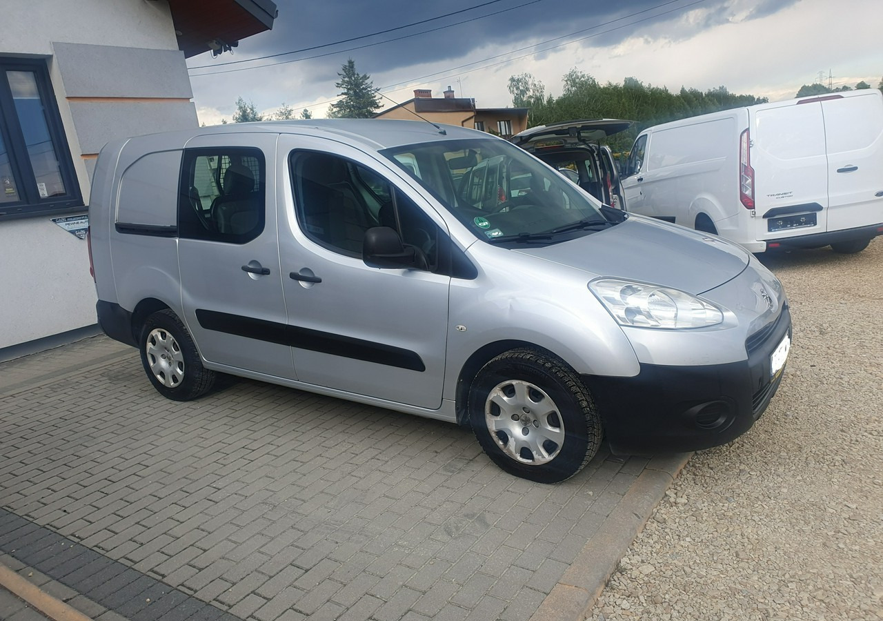 Citroen Berlingo II 5 lub 2 osobowy *long * zabudowa gruau* - Osobní auto: obrázek 5 Citroen Berlingo II 5 lub 2 osobowy *long * zabudowa gruau* - Osobní auto: obrázek 5